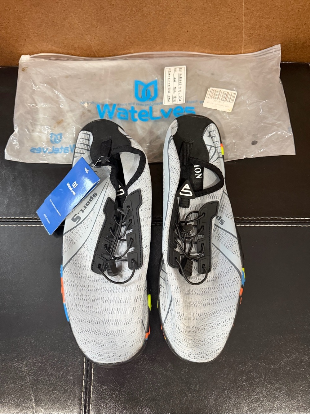 WateLves Lightweight Gray Water Shoes men 44 NWT